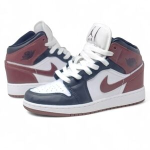 Air Jordan 1 Mid SE (GS) White/dark Pony,  & Black Size 5y
